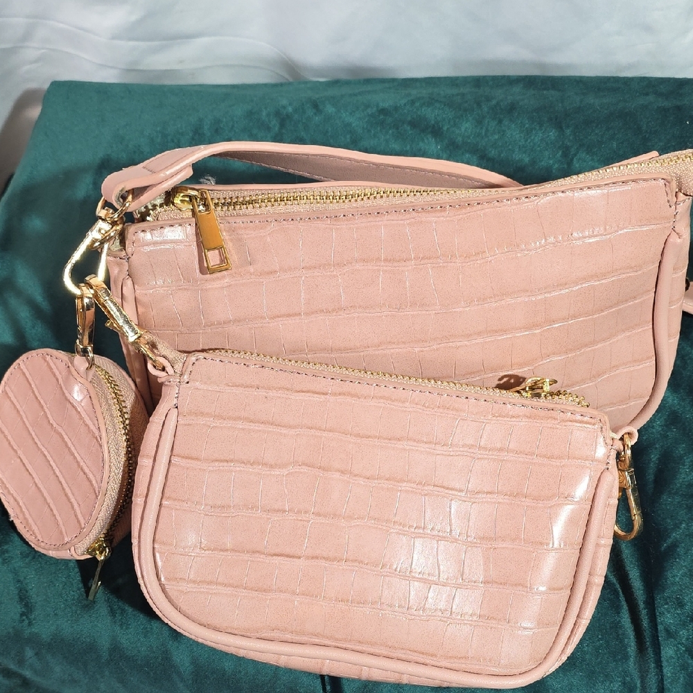Chic Pink Croc-Embossed Crossbody Bag Set